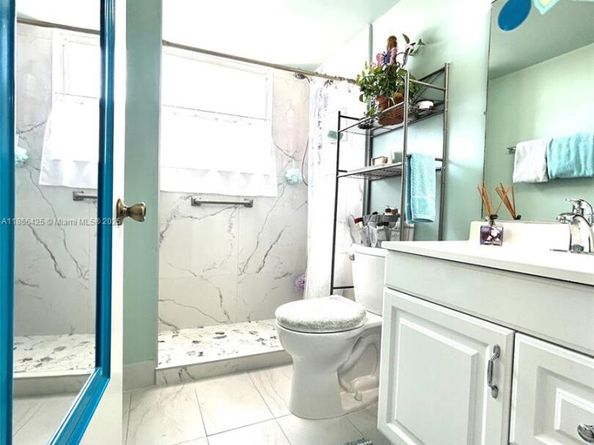 199 SW 12th Ave 410A, Miami FL 33130