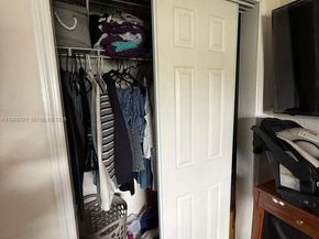 6708 Raleigh St, Hollywood FL 33024