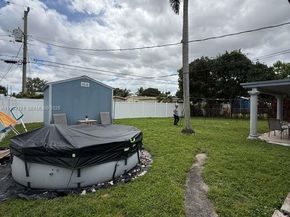 6708 Raleigh St, Hollywood FL 33024