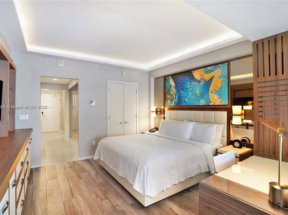 551 N Fort Lauderdale Beach Blvd R1806, Fort Lauderdale FL 33304