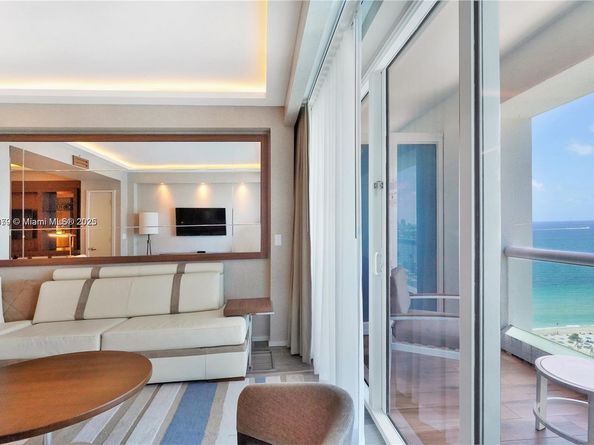 551 N Fort Lauderdale Beach Blvd R1806, Fort Lauderdale FL 33304