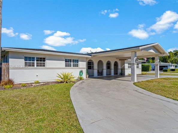 12805 SW 193rd Ter, Miami FL 33177