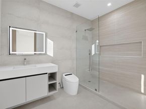 1013 SE 9th St, Fort Lauderdale FL 33316