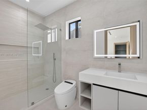 1013 SE 9th St, Fort Lauderdale FL 33316