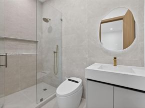 1013 SE 9th St, Fort Lauderdale FL 33316