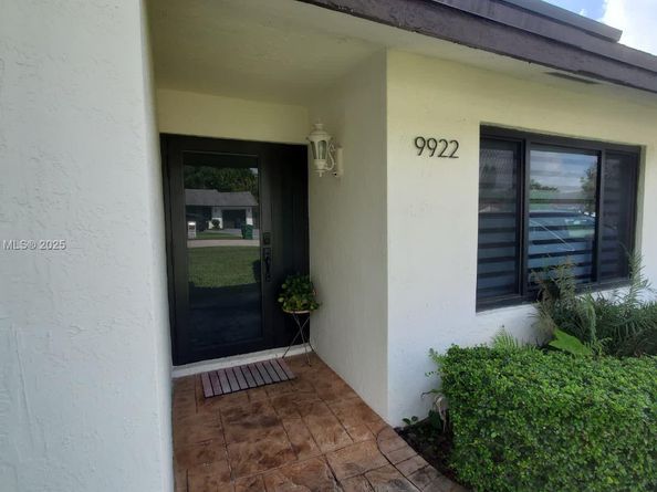 9922 SW 133rd Pl, Miami FL 33186