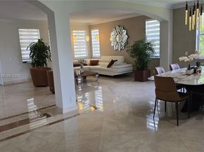 1425 Crossbill Ct, Weston FL 33327