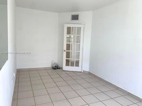 100 Lincoln Rd 732, Miami Beach FL 33139