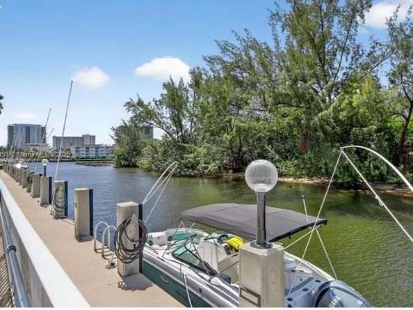 2860 NE 14th St Cswy 208D, Pompano Beach FL 33062