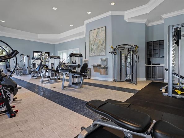 11863 SW 13th Ct, Pembroke Pines FL 33025