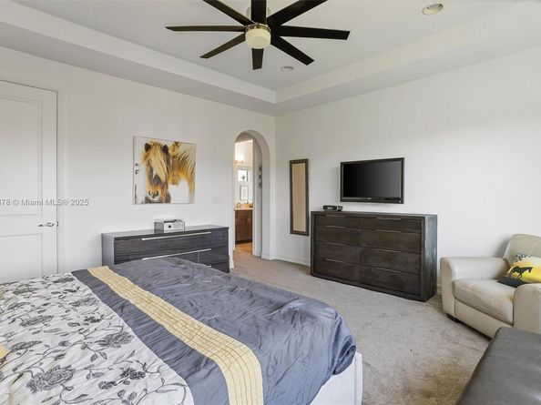11863 SW 13th Ct, Pembroke Pines FL 33025