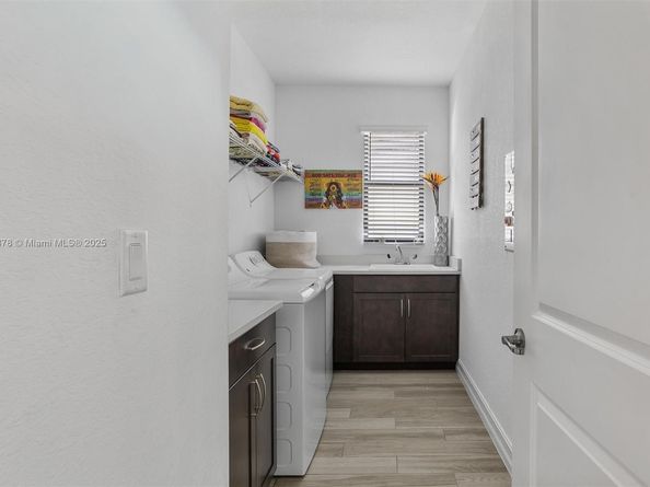 11863 SW 13th Ct, Pembroke Pines FL 33025