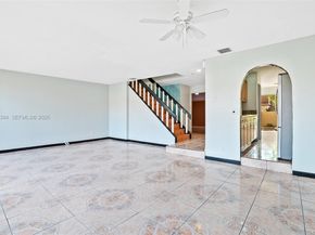 833 NW 82nd Ave 6, Plantation FL 33324