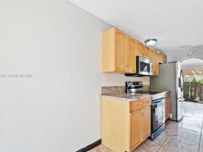 833 NW 82nd Ave 6, Plantation FL 33324