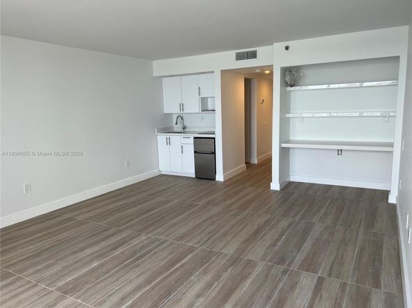 555 NE 15th St 411, Miami FL 33132