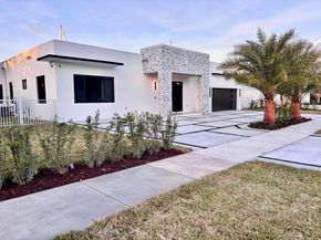 1409 SE 14th Ct, Deerfield Beach FL 33441