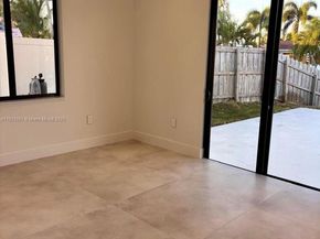 1409 SE 14th Ct, Deerfield Beach FL 33441