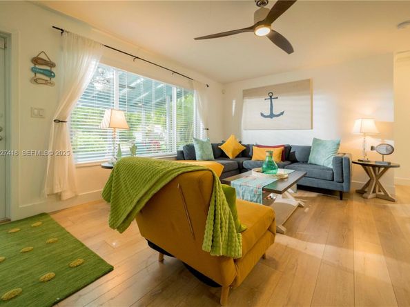 269 SE 8th Ave, Deerfield Beach FL 33441