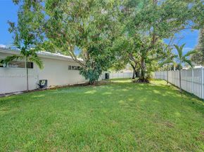 4731 Pierce St, Hollywood FL 33021