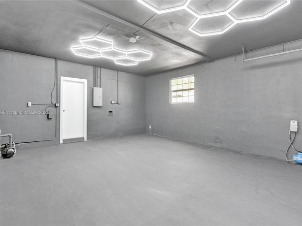 4731 Pierce St, Hollywood FL 33021