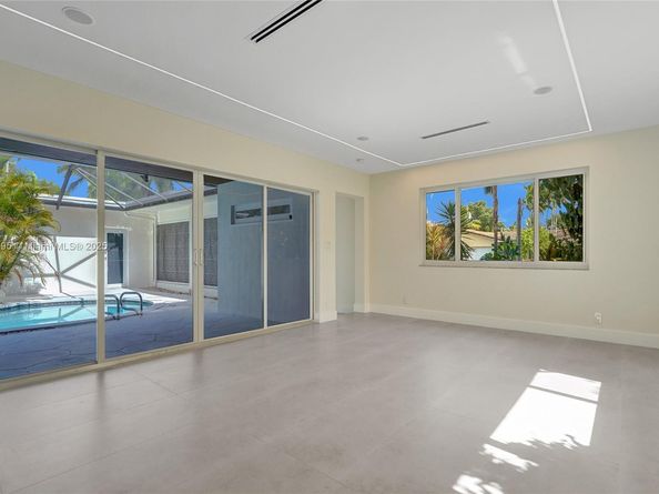 4731 Pierce St, Hollywood FL 33021