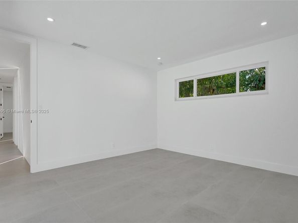 4731 Pierce St, Hollywood FL 33021