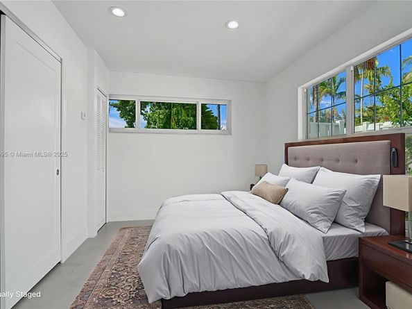 4731 Pierce St, Hollywood FL 33021