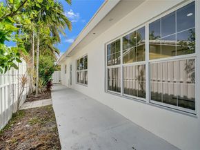 4731 Pierce St, Hollywood FL 33021