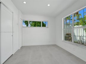 4731 Pierce St, Hollywood FL 33021