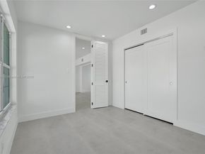 4731 Pierce St, Hollywood FL 33021