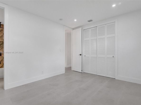 4731 Pierce St, Hollywood FL 33021