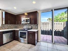 5762 Fox Hollow Dr C, Boca Raton FL 33486