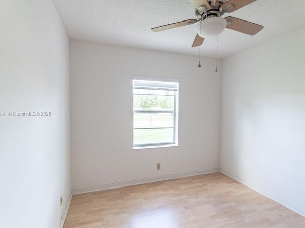 405 SW 78th Ter, North Lauderdale FL 33068