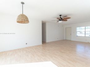405 SW 78th Ter, North Lauderdale FL 33068