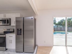 405 SW 78th Ter, North Lauderdale FL 33068