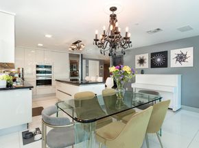 2950 NE 188th St 202, Aventura FL 33180
