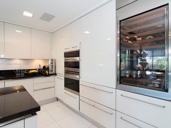 2950 NE 188th St 202, Aventura FL 33180