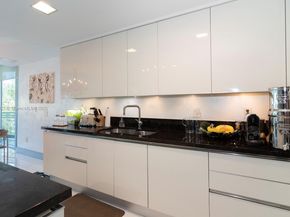 2950 NE 188th St 202, Aventura FL 33180