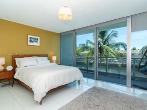 2950 NE 188th St 202, Aventura FL 33180