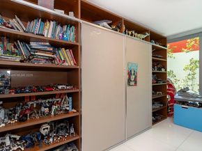 2950 NE 188th St 202, Aventura FL 33180