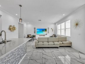1083 Eucalyptus Dr, Hollywood FL 33021