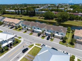 1083 Eucalyptus Dr, Hollywood FL 33021