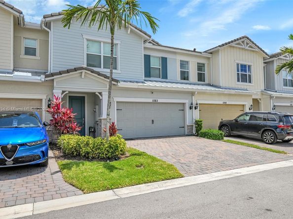 1083 Eucalyptus Dr, Hollywood FL 33021
