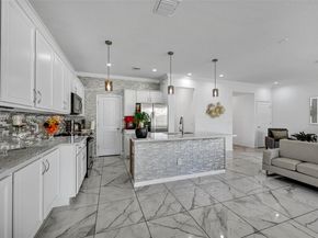 1083 Eucalyptus Dr, Hollywood FL 33021