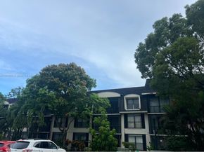 3680 Inverrary Dr 1T, Lauderhill FL 33319