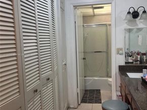 3680 Inverrary Dr 1T, Lauderhill FL 33319