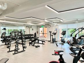 400 S Pointe Dr 2208, Miami Beach FL 33139