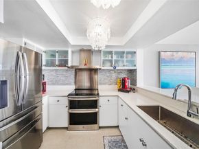 400 S Pointe Dr 2208, Miami Beach FL 33139