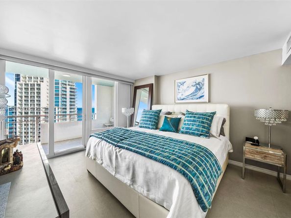 400 S Pointe Dr 2208, Miami Beach FL 33139