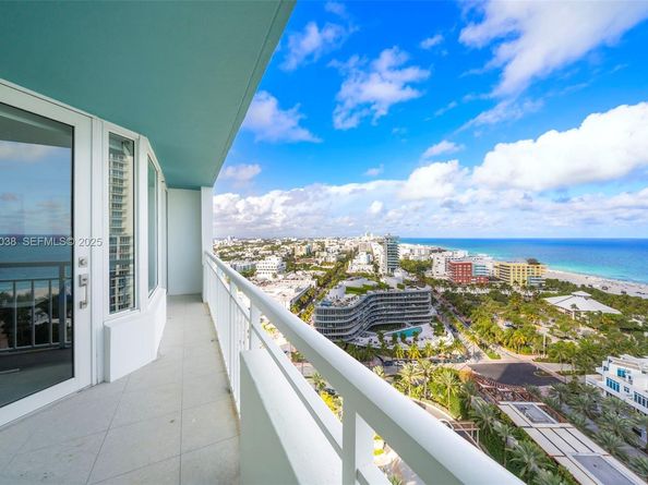 400 S Pointe Dr 2208, Miami Beach FL 33139